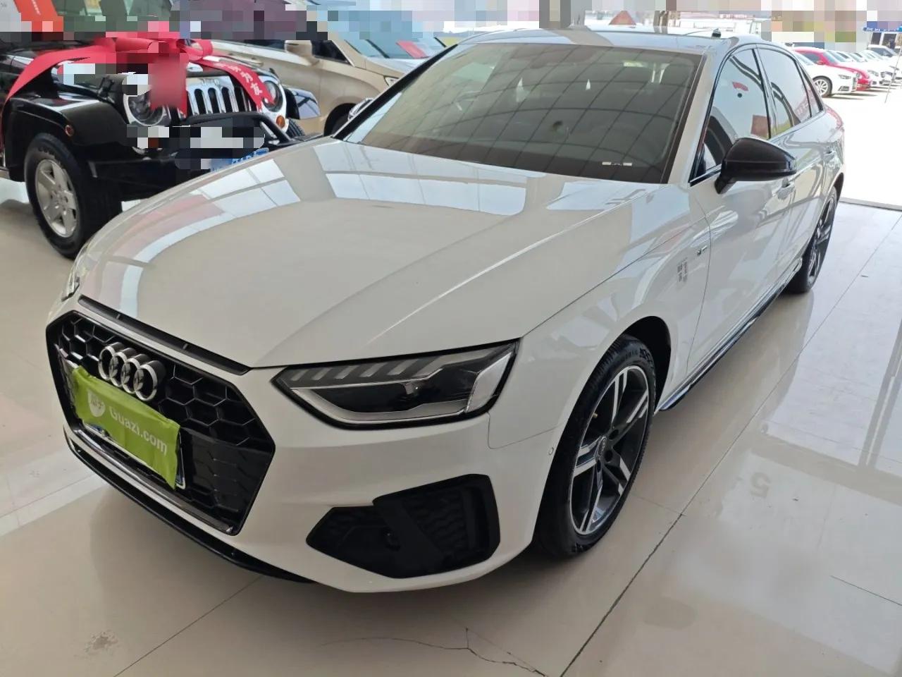 Audi A4L 2022 40 TFSI Luxury Dynamic Model — миниатюра 1
