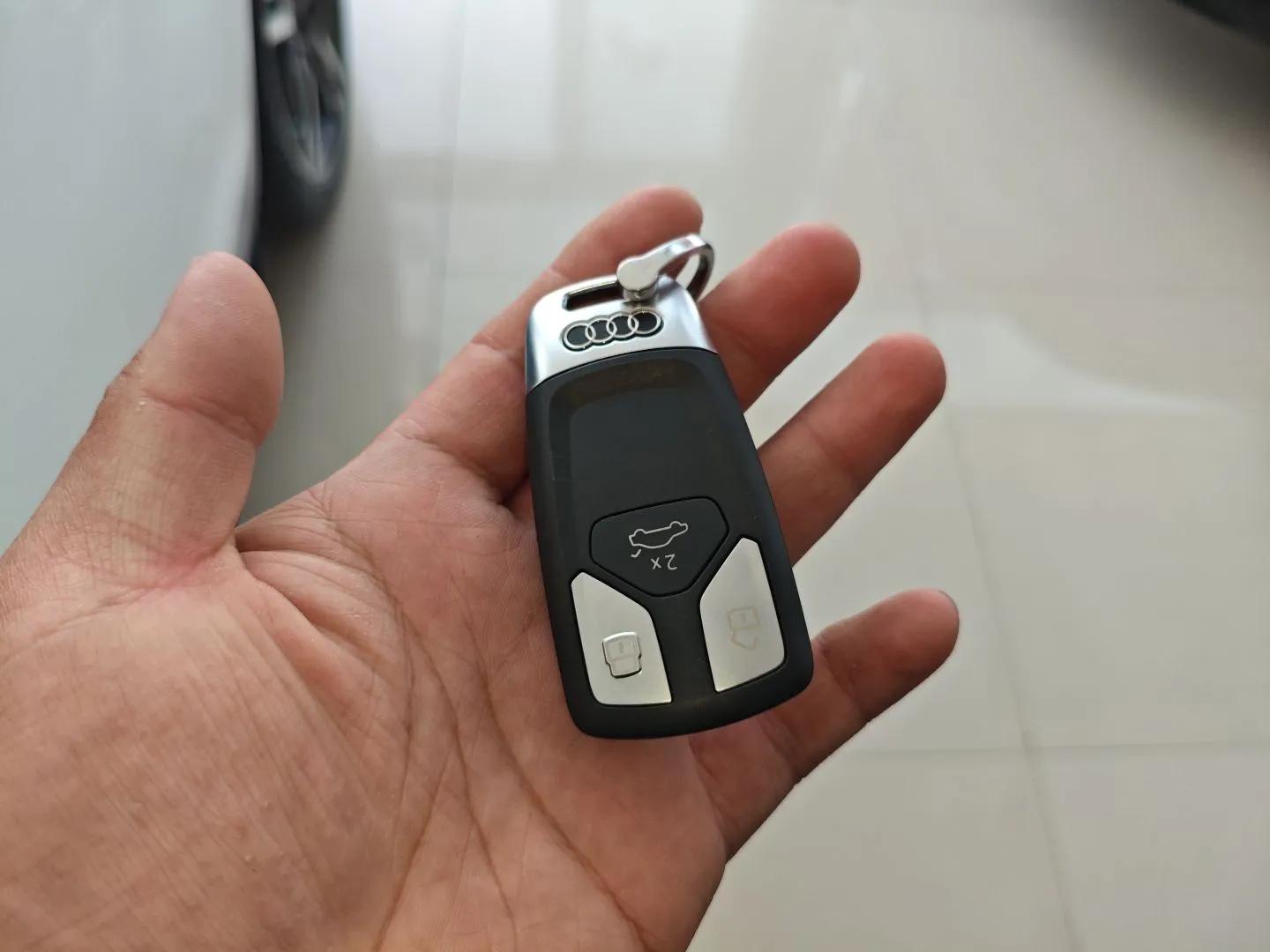 Audi A4L 2022 40 TFSI Luxury Dynamic Model — миниатюра 12