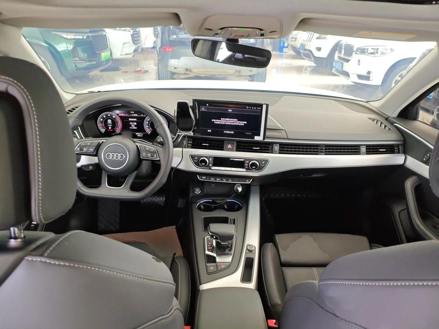 Audi A4L 2022 40 TFSI Luxury Dynamic Model — миниатюра 13
