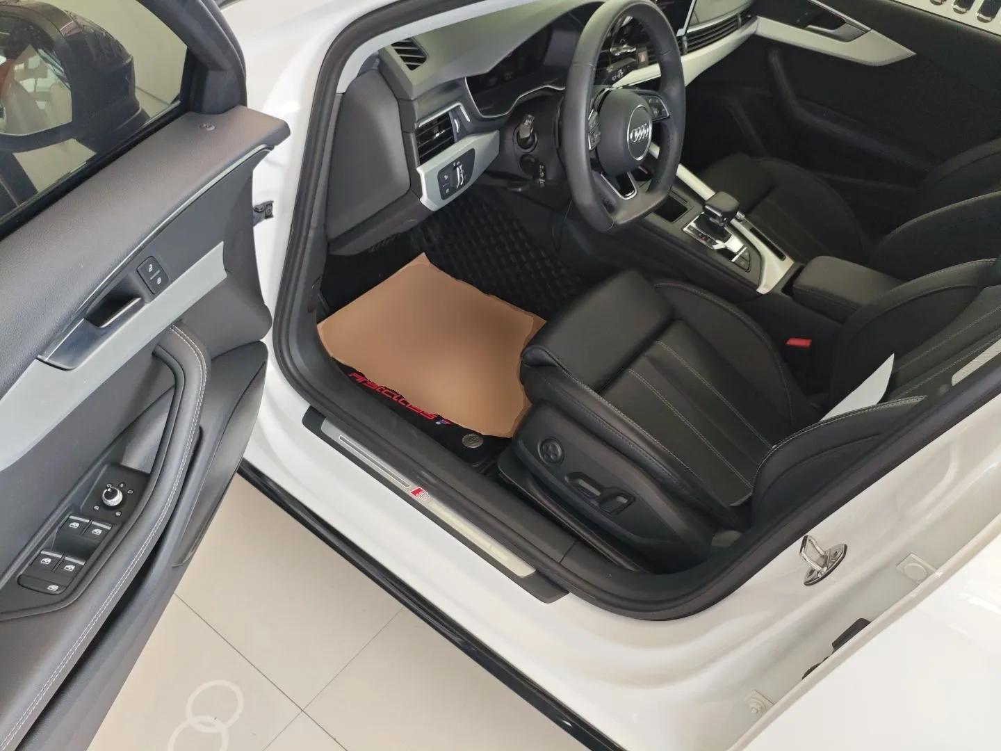 Audi A4L 2022 40 TFSI Luxury Dynamic Model — миниатюра 19