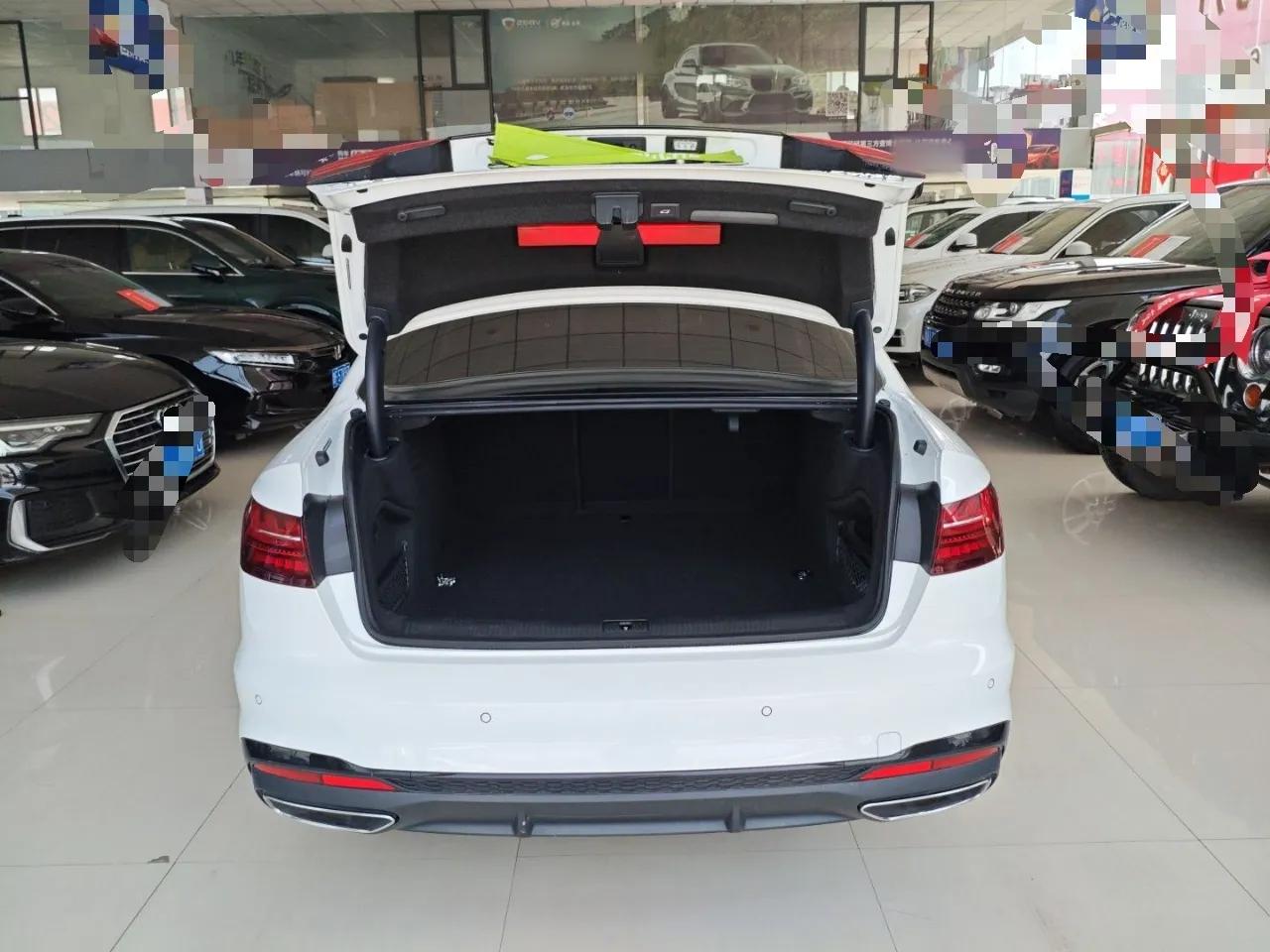 Audi A4L 2022 40 TFSI Luxury Dynamic Model — миниатюра 22