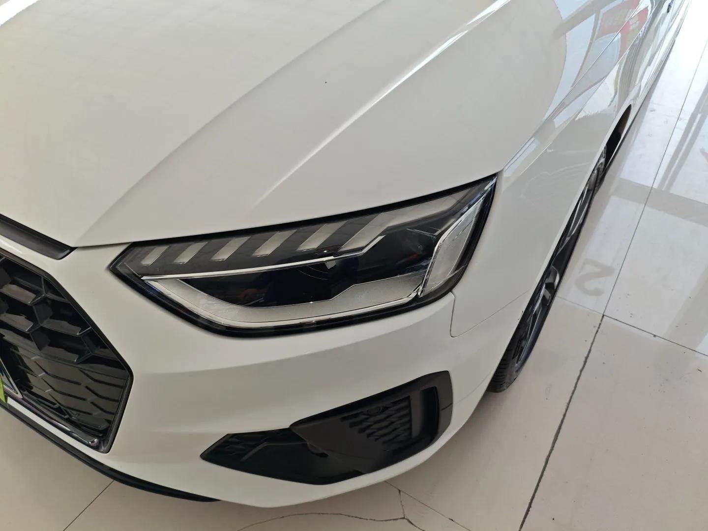 Audi A4L 2022 40 TFSI Luxury Dynamic Model — миниатюра 9