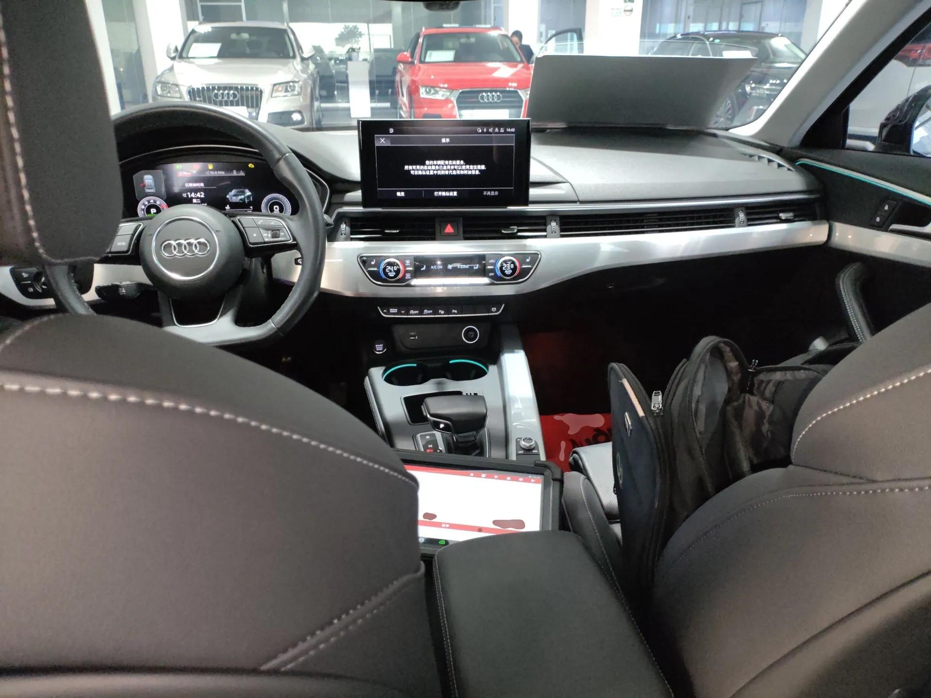 Audi A4L 2022 40 TFSI Luxury Dynamic Model — миниатюра 13