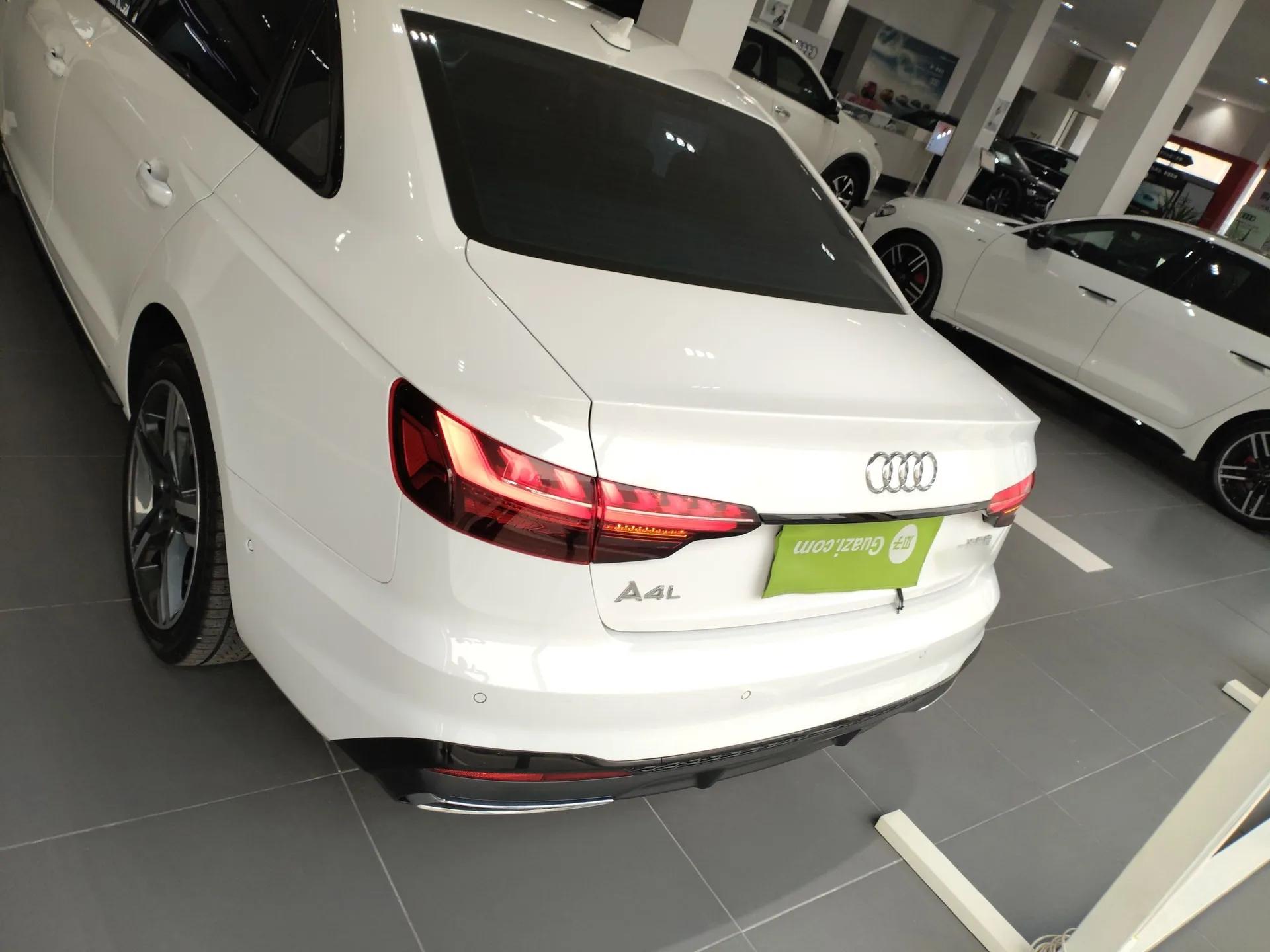 Audi A4L 2022 40 TFSI Luxury Dynamic Model — миниатюра 5