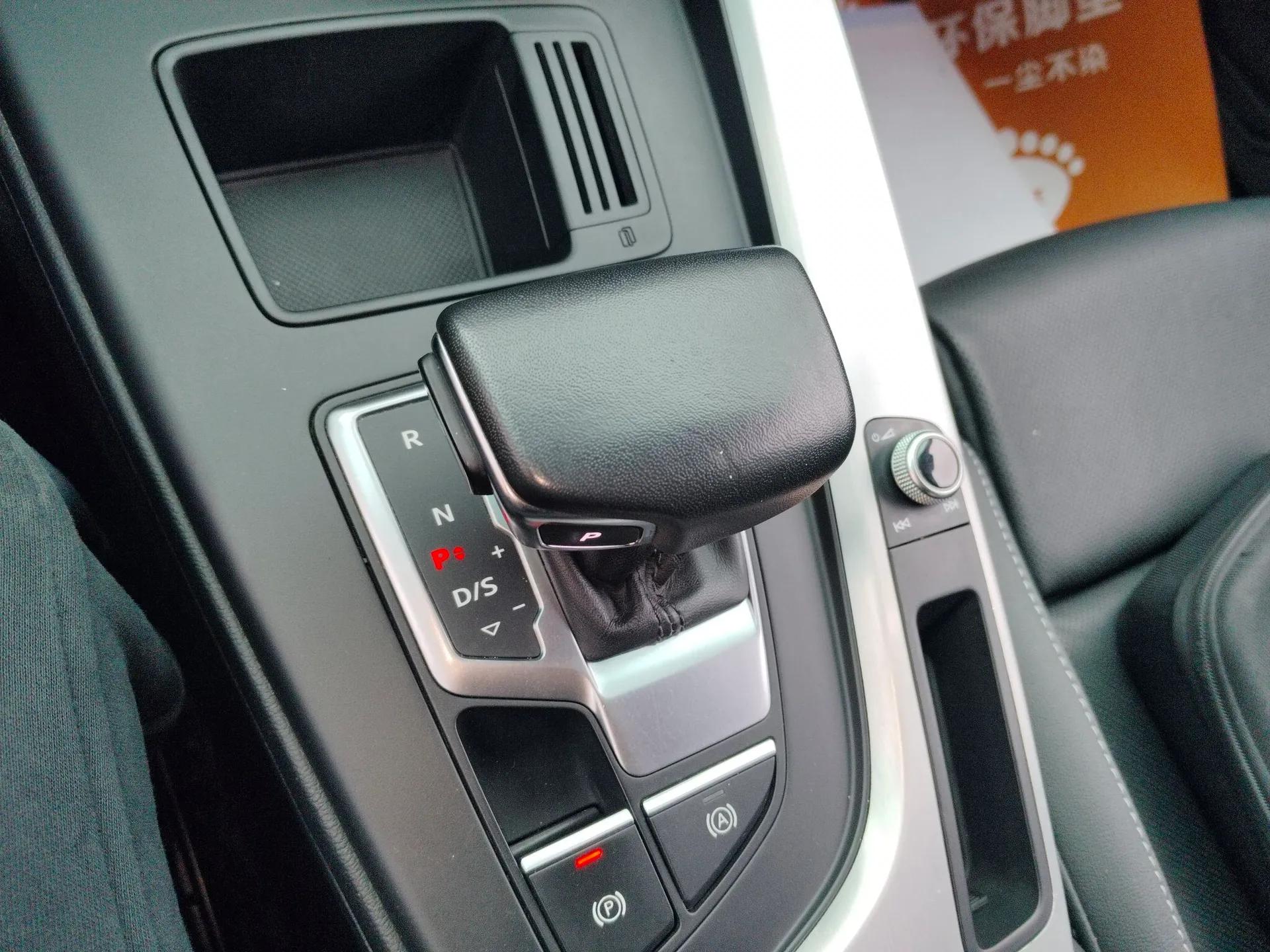 Audi A4L 2023 40 TFSI Fashion Dynamic Model — миниатюра 16