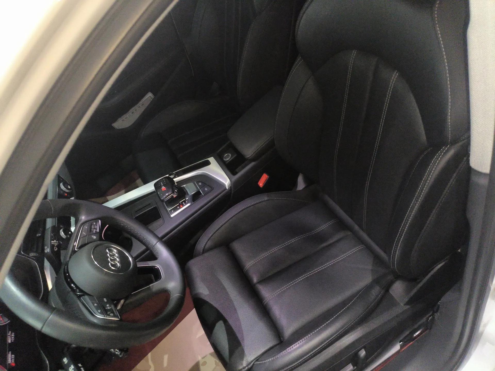 Audi A4L 2022 40 TFSI Luxury Dynamic Model — миниатюра 18