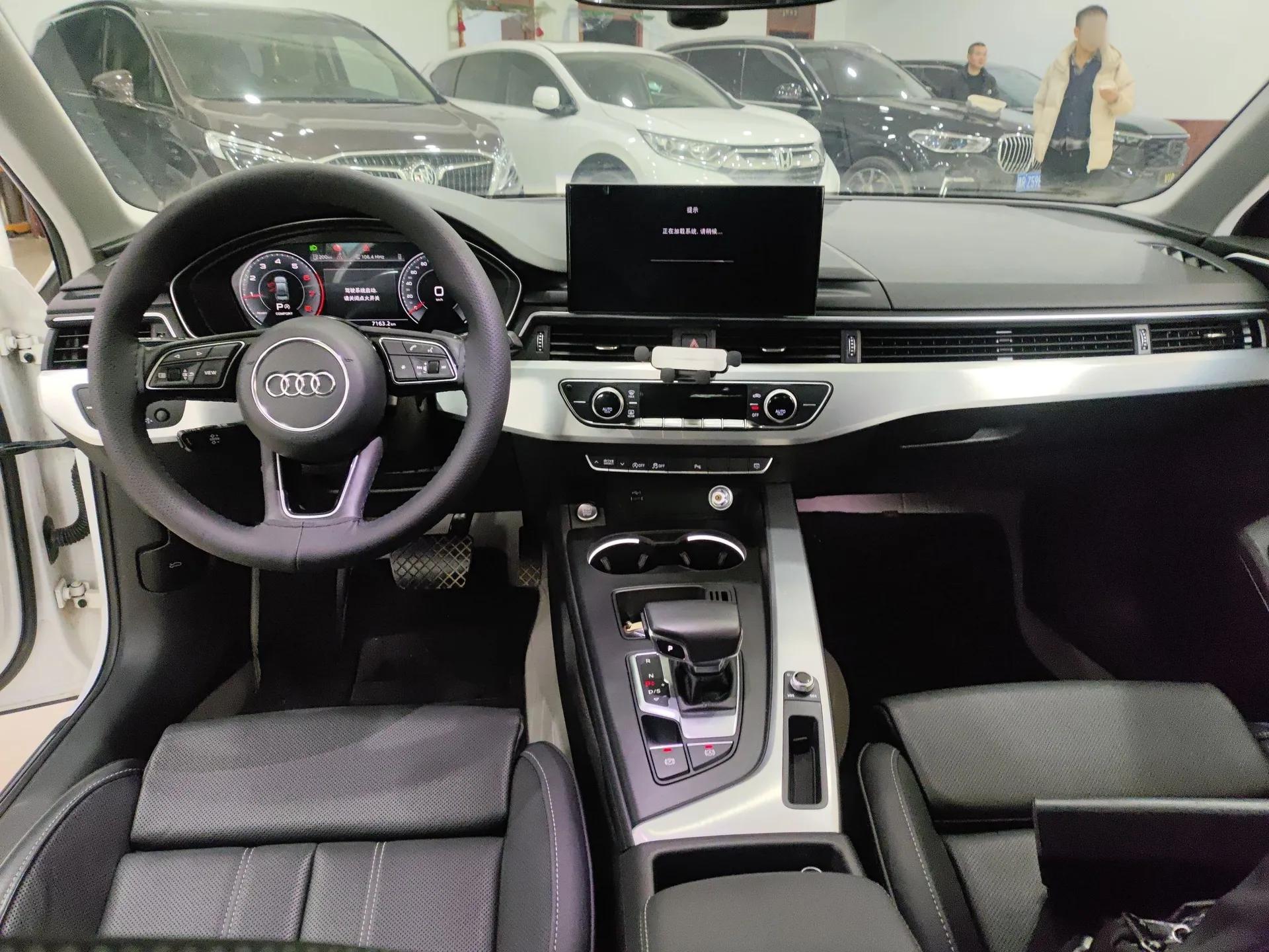 Audi A4L 2023 40 TFSI Fashion Dynamic Model — миниатюра 12