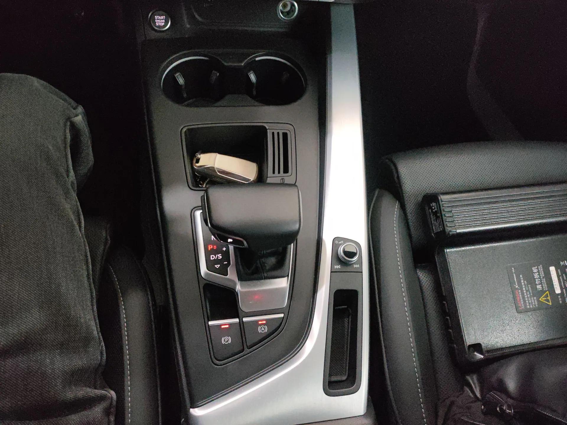 Audi A4L 2023 40 TFSI Fashion Dynamic Model — миниатюра 16