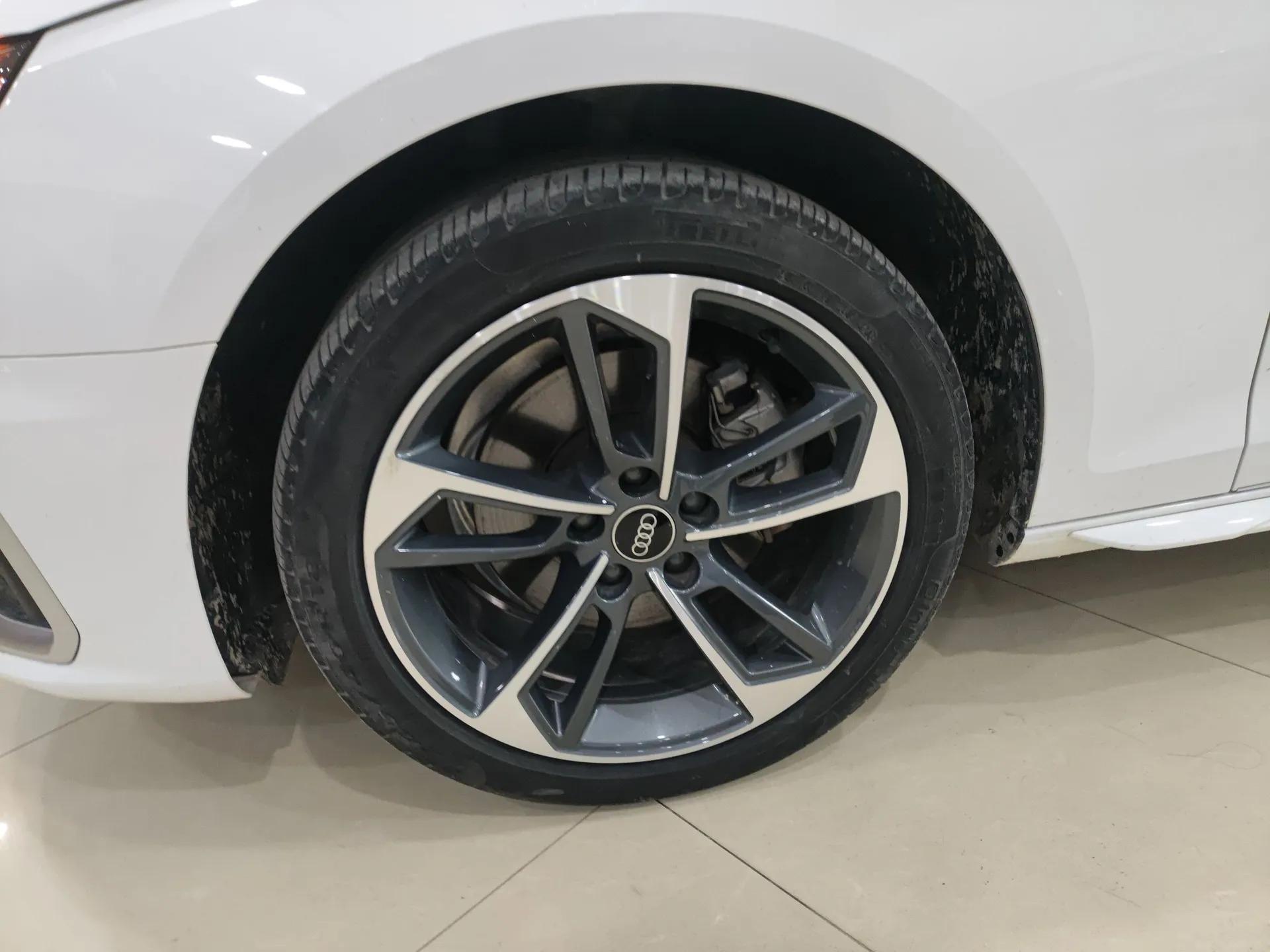 Audi A4L 2023 40 TFSI Fashion Dynamic Model — миниатюра 9
