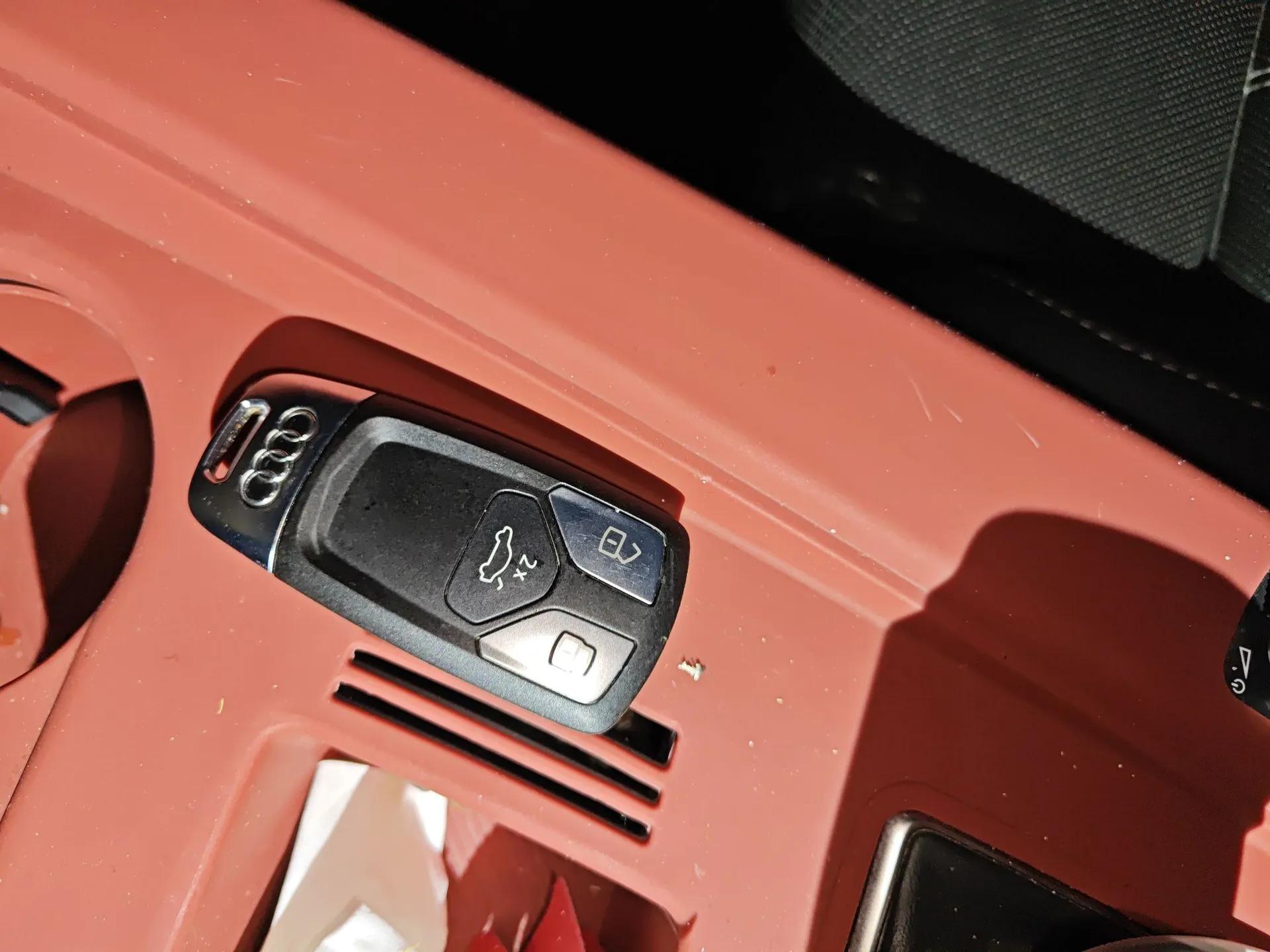 Audi A4L 2022 40 TFSI Fashion Dynamic Model — миниатюра 19