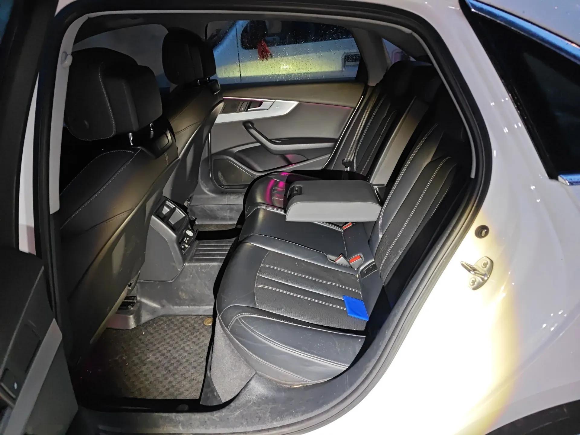 Audi A4L 2022 40 TFSI Fashion Dynamic Model — миниатюра 22