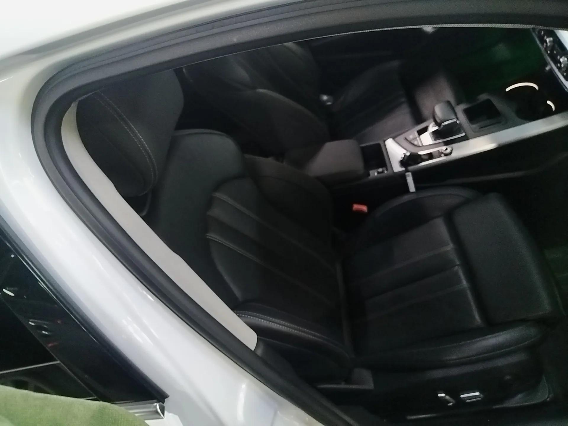 Audi A4L 2024 40 TFSI Fashion Dynamic Model — миниатюра 23
