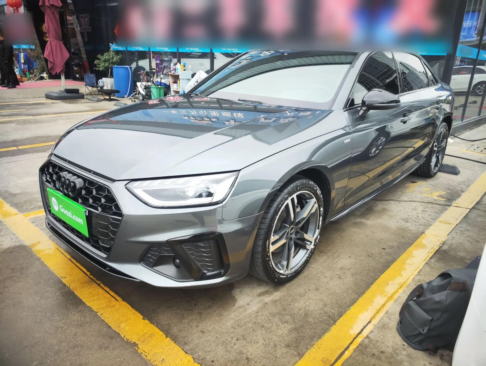 Audi A4L 2022 40 TFSI Luxury Dynamic Model — миниатюра 1