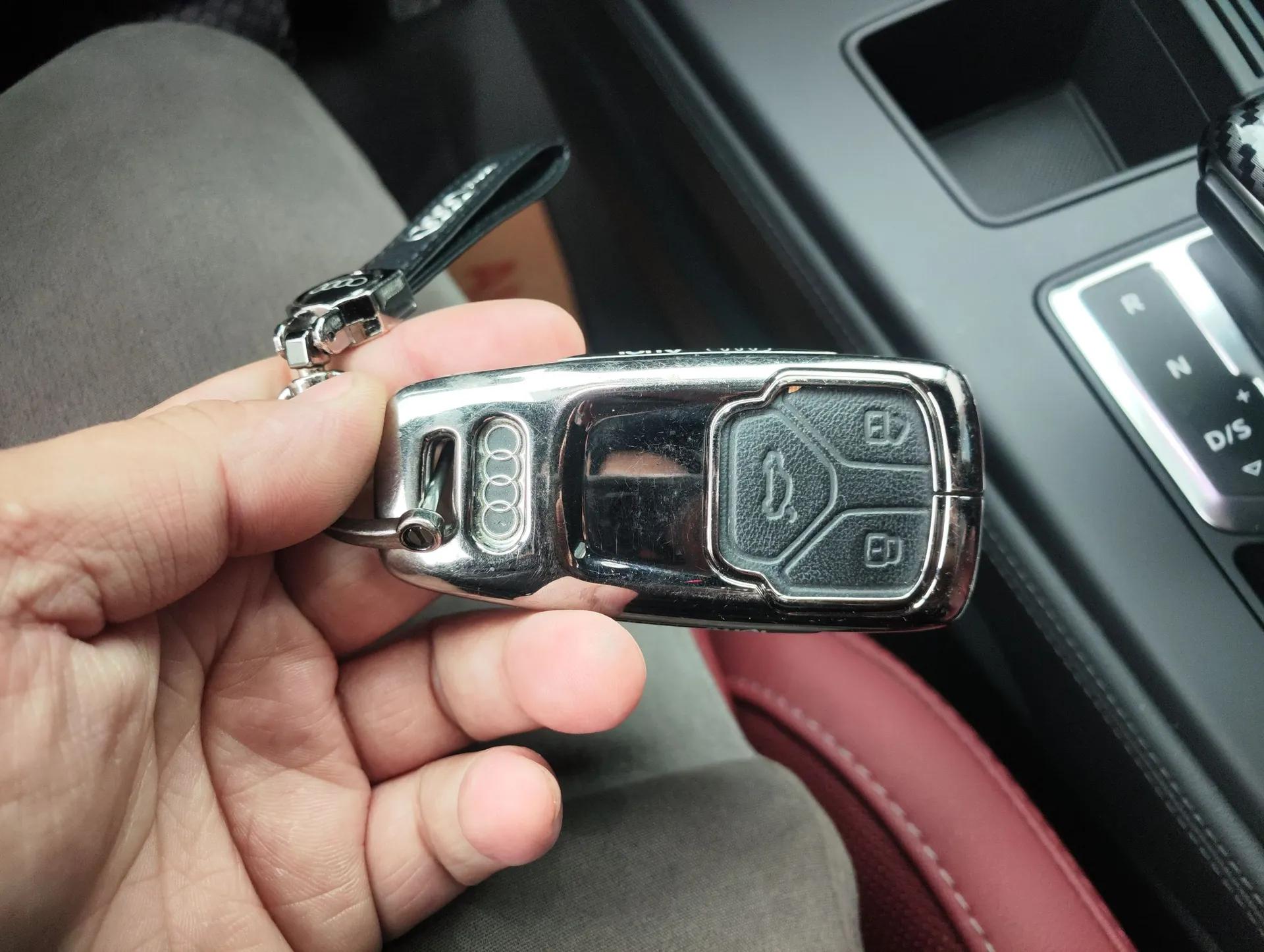 Audi A4L 2022 40 TFSI Luxury Dynamic Model — миниатюра 12