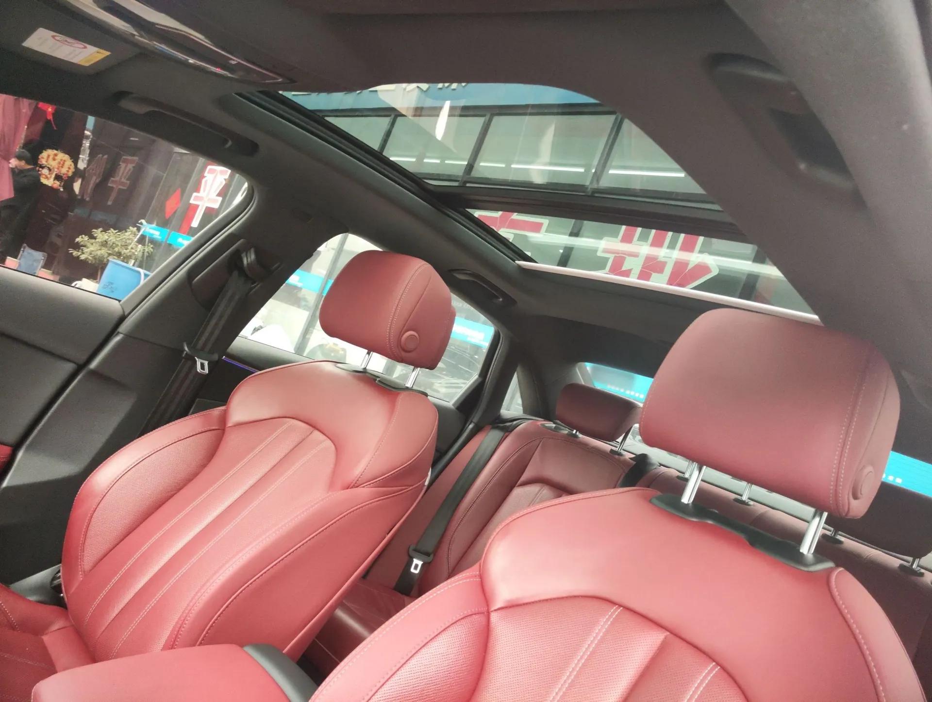 Audi A4L 2022 40 TFSI Luxury Dynamic Model — миниатюра 21