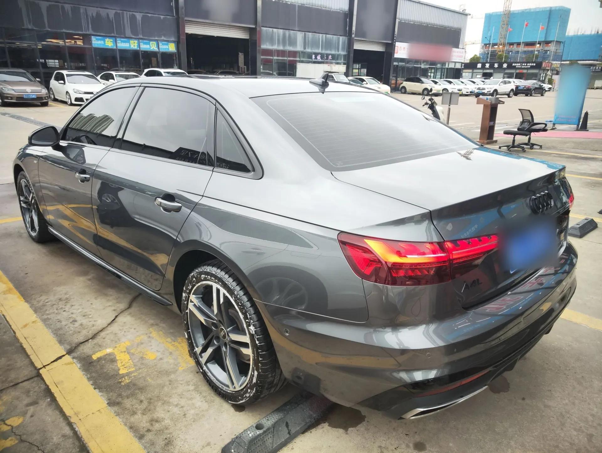 Audi A4L 2022 40 TFSI Luxury Dynamic Model — миниатюра 4
