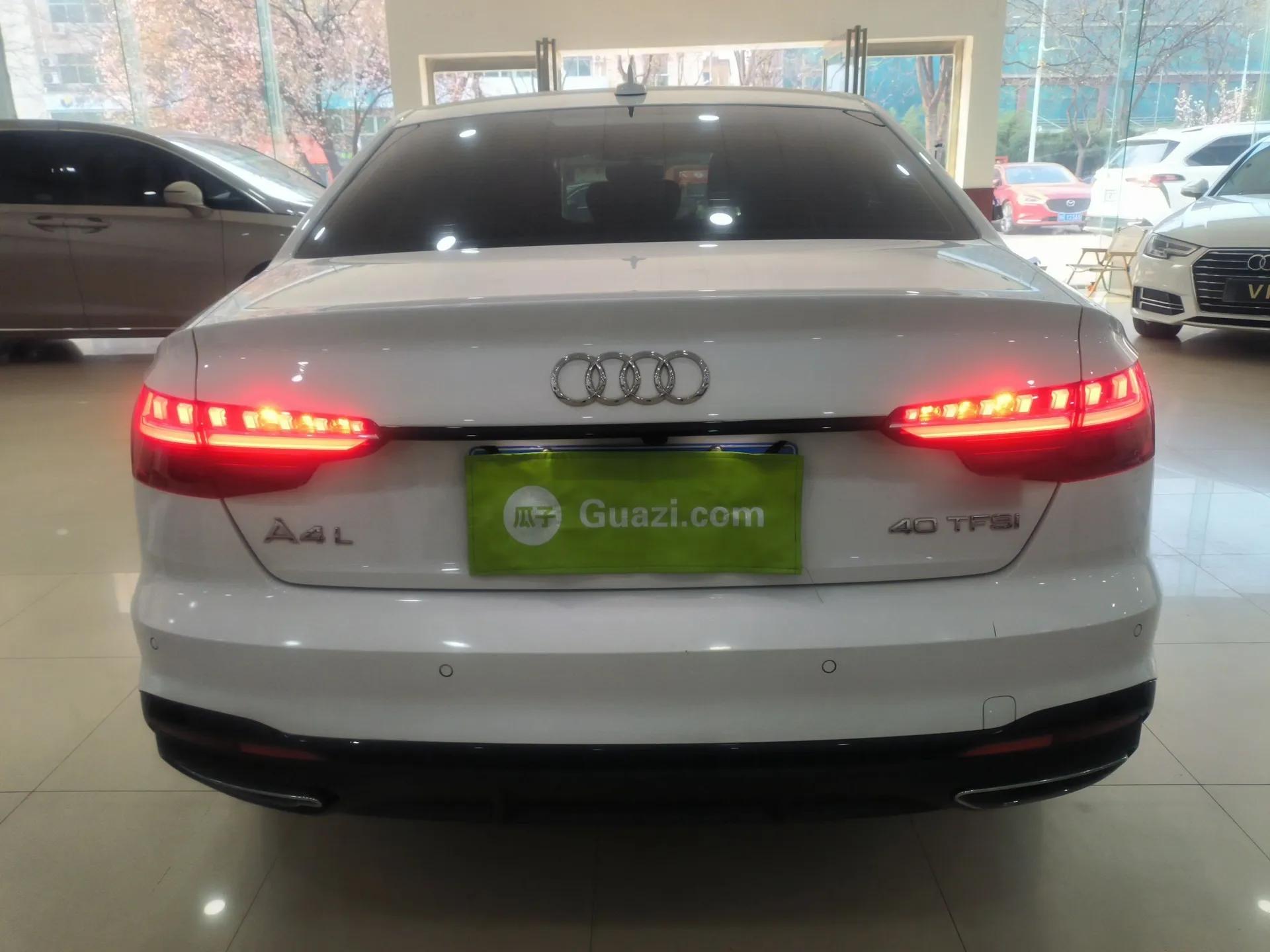 Audi A4L 2023 40 TFSI Luxury Dynamic Model — миниатюра 3