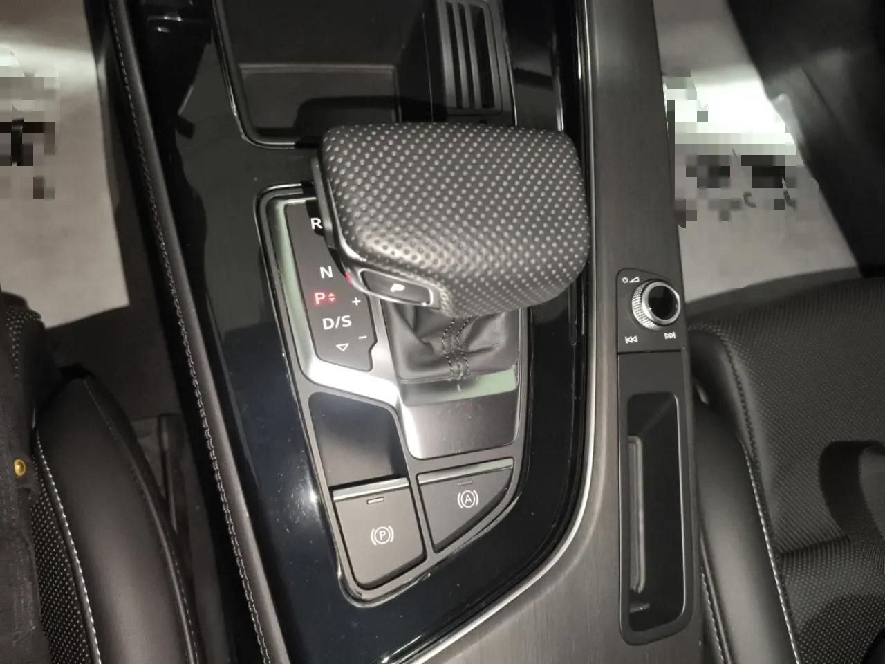 Audi A4L 2024 40 TFSI Luxury Dynamic Edition — миниатюра 17