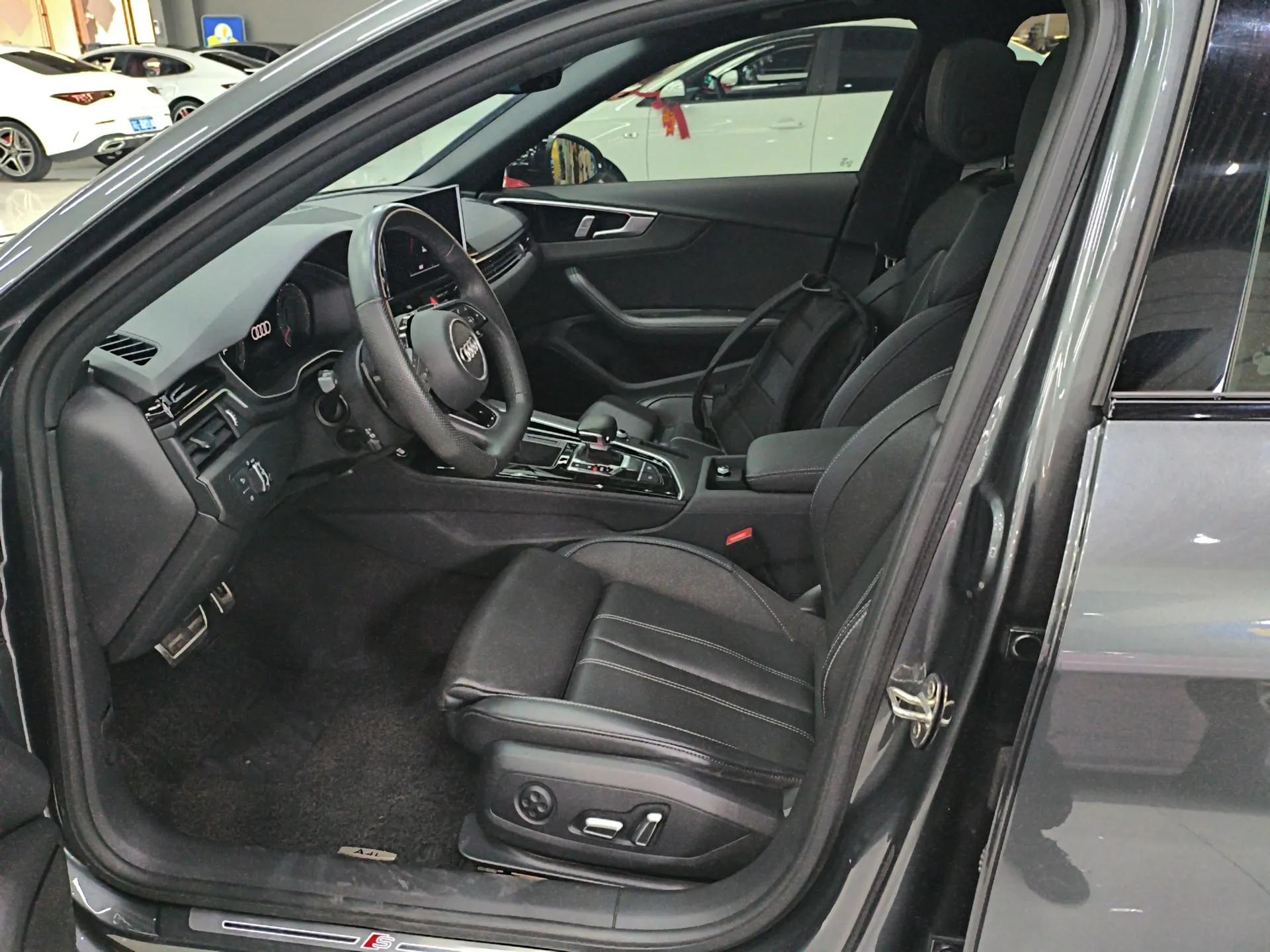 Audi A4L 2024 40 TFSI Luxury Dynamic Edition — миниатюра 17