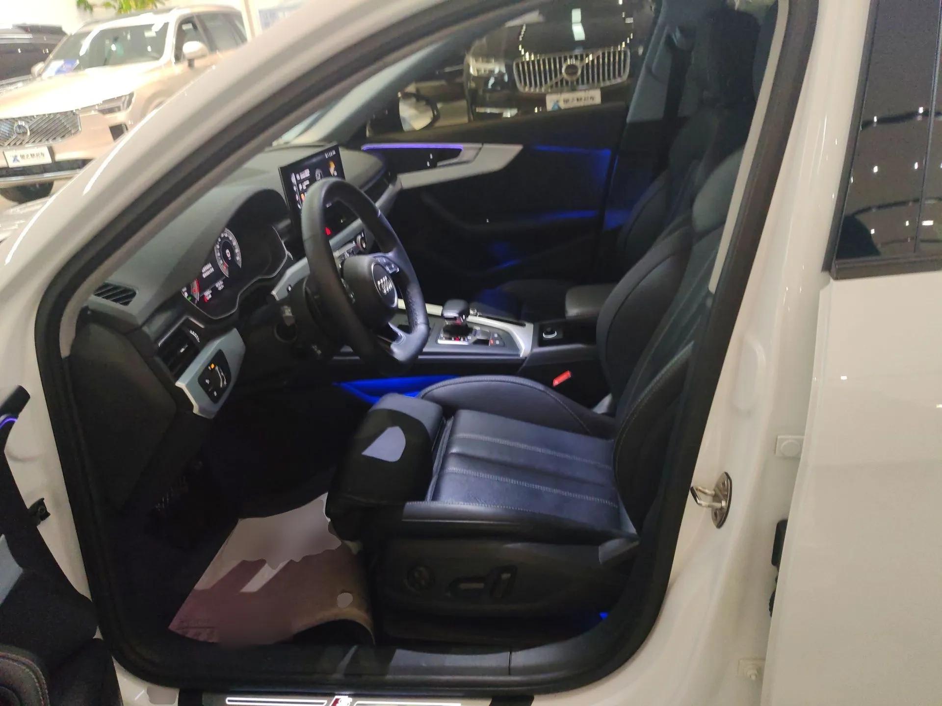 Audi A4L 2022 40 TFSI Luxury Dynamic Model — миниатюра 18