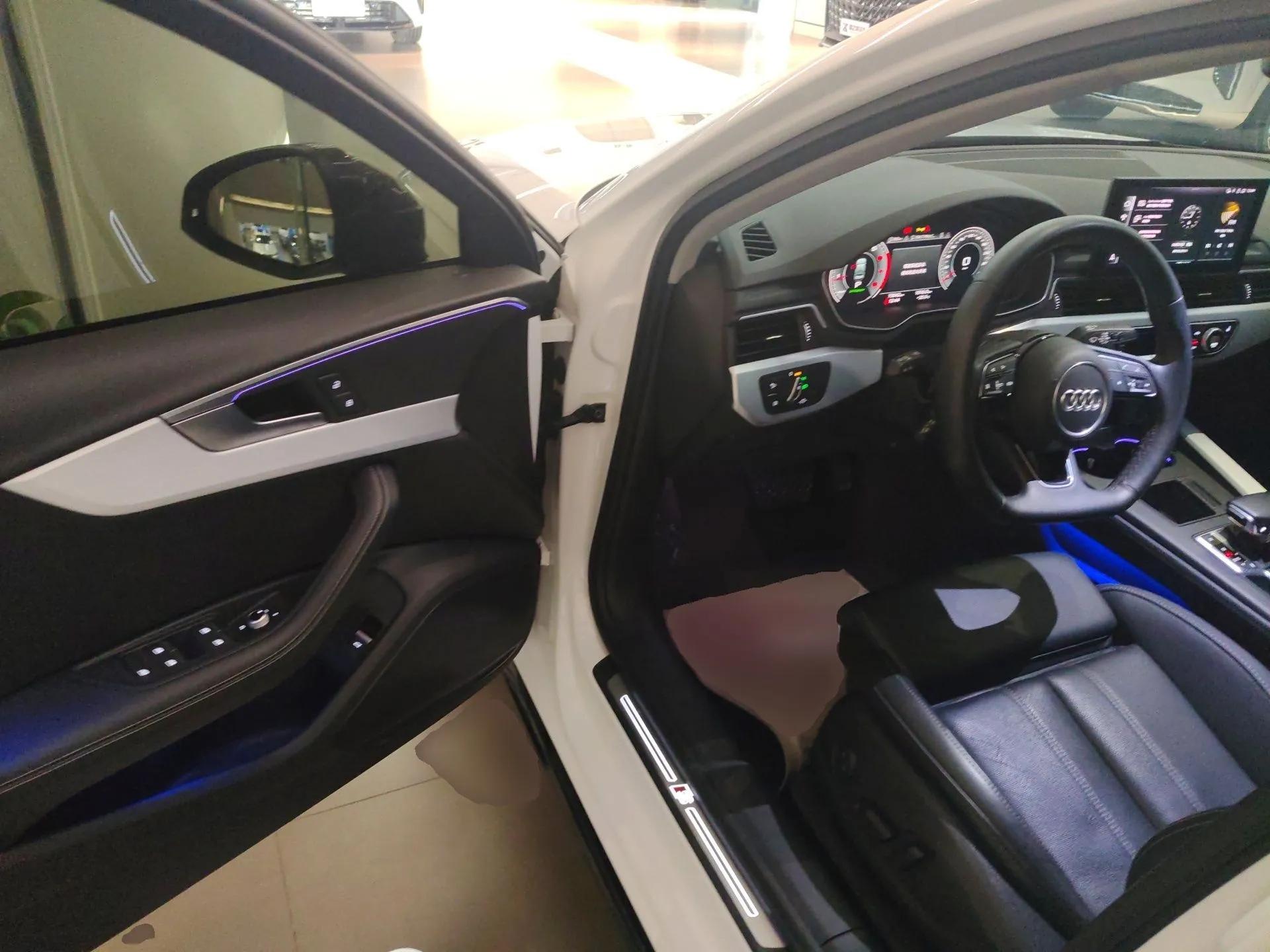 Audi A4L 2022 40 TFSI Luxury Dynamic Model — миниатюра 19