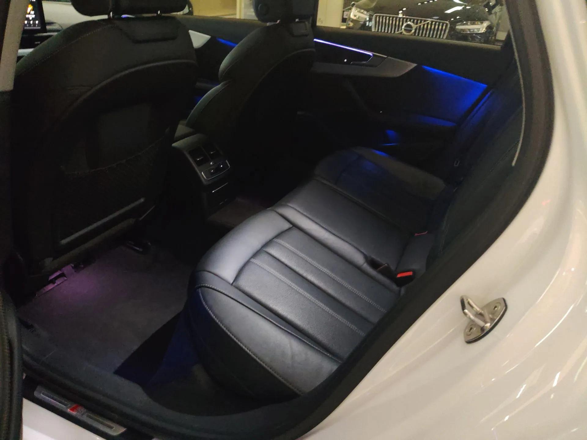 Audi A4L 2022 40 TFSI Luxury Dynamic Model — миниатюра 20