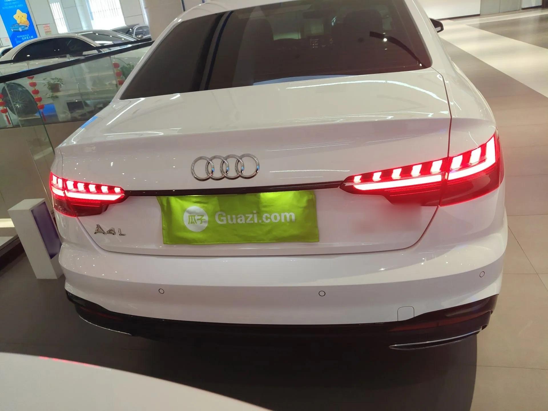 Audi A4L 2022 40 TFSI Luxury Dynamic Model — миниатюра 5