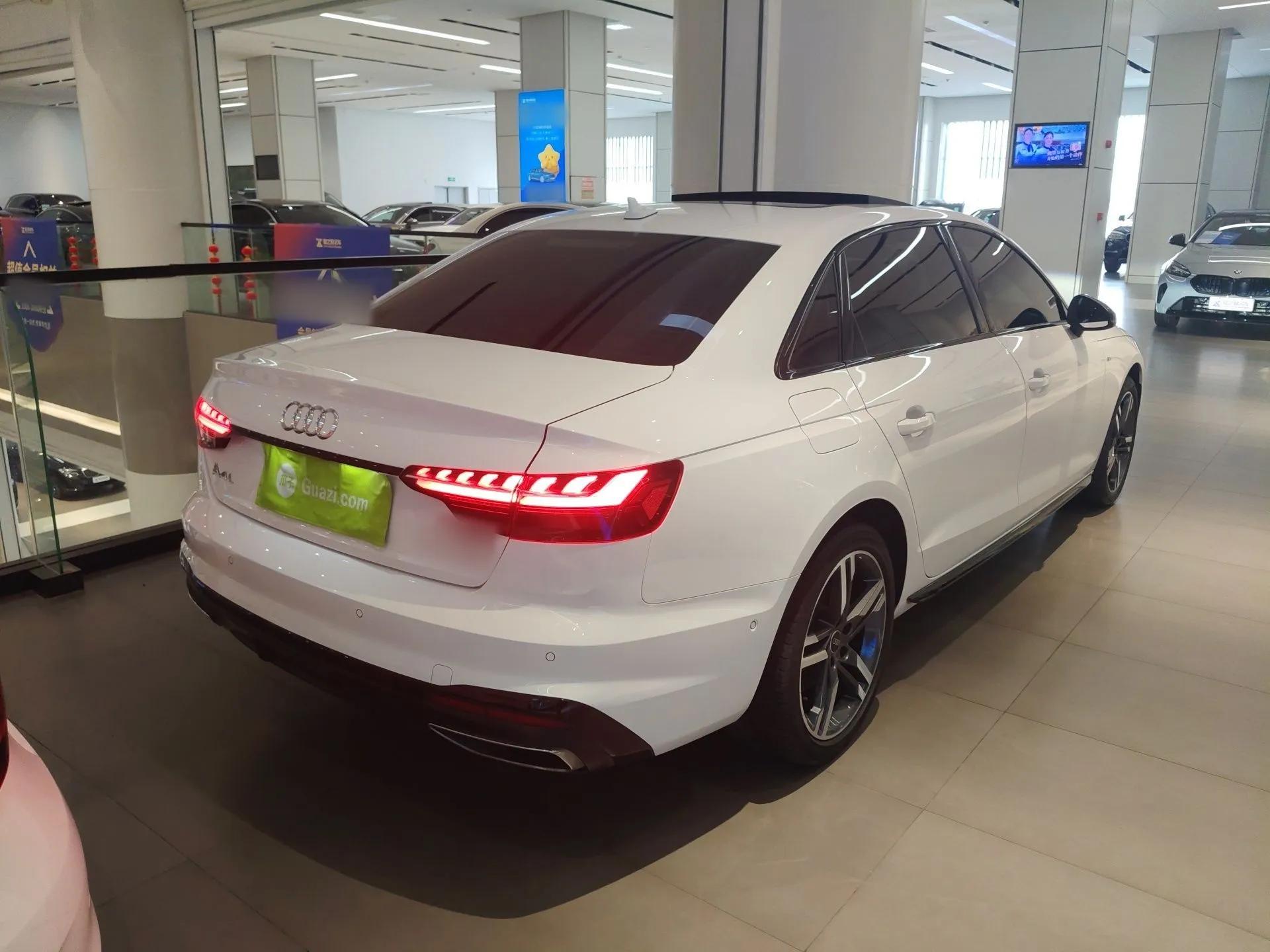 Audi A4L 2022 40 TFSI Luxury Dynamic Model — миниатюра 6