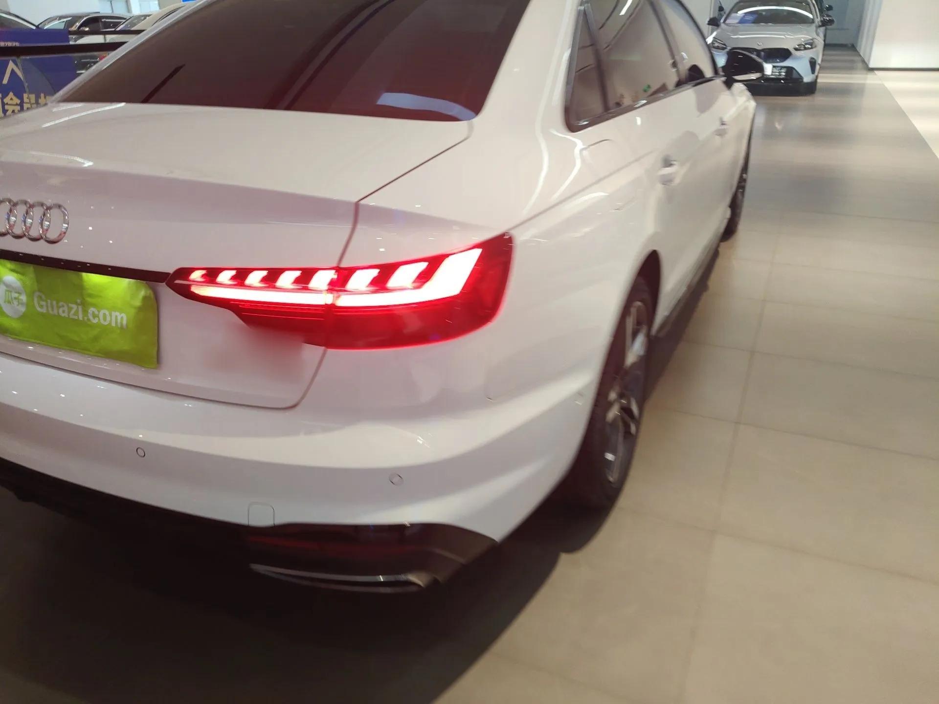 Audi A4L 2022 40 TFSI Luxury Dynamic Model — миниатюра 7