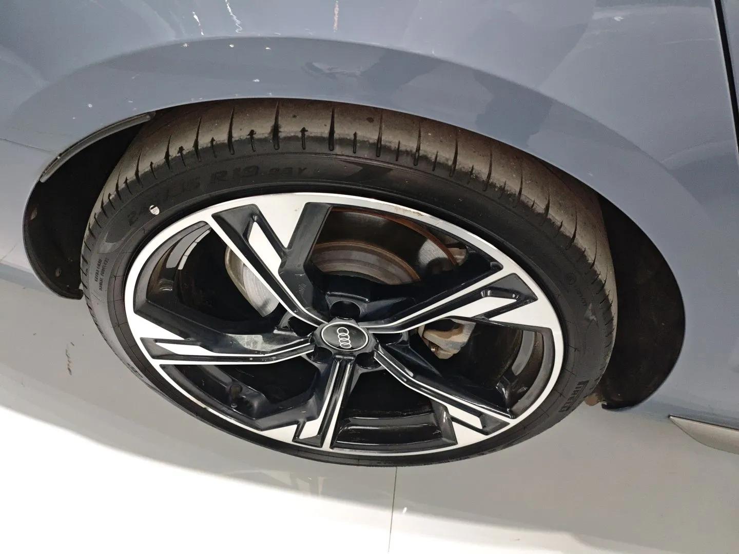Audi A4L 2022 40 TFSI quattro RS Performance Package — миниатюра 10