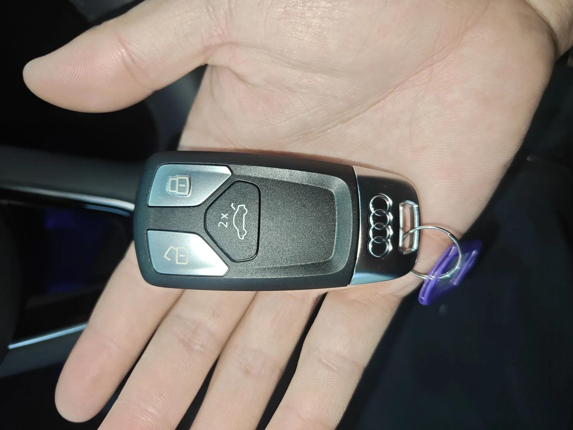 Audi A4L 2024 40 TFSI Fashion Dynamic Model — миниатюра 22