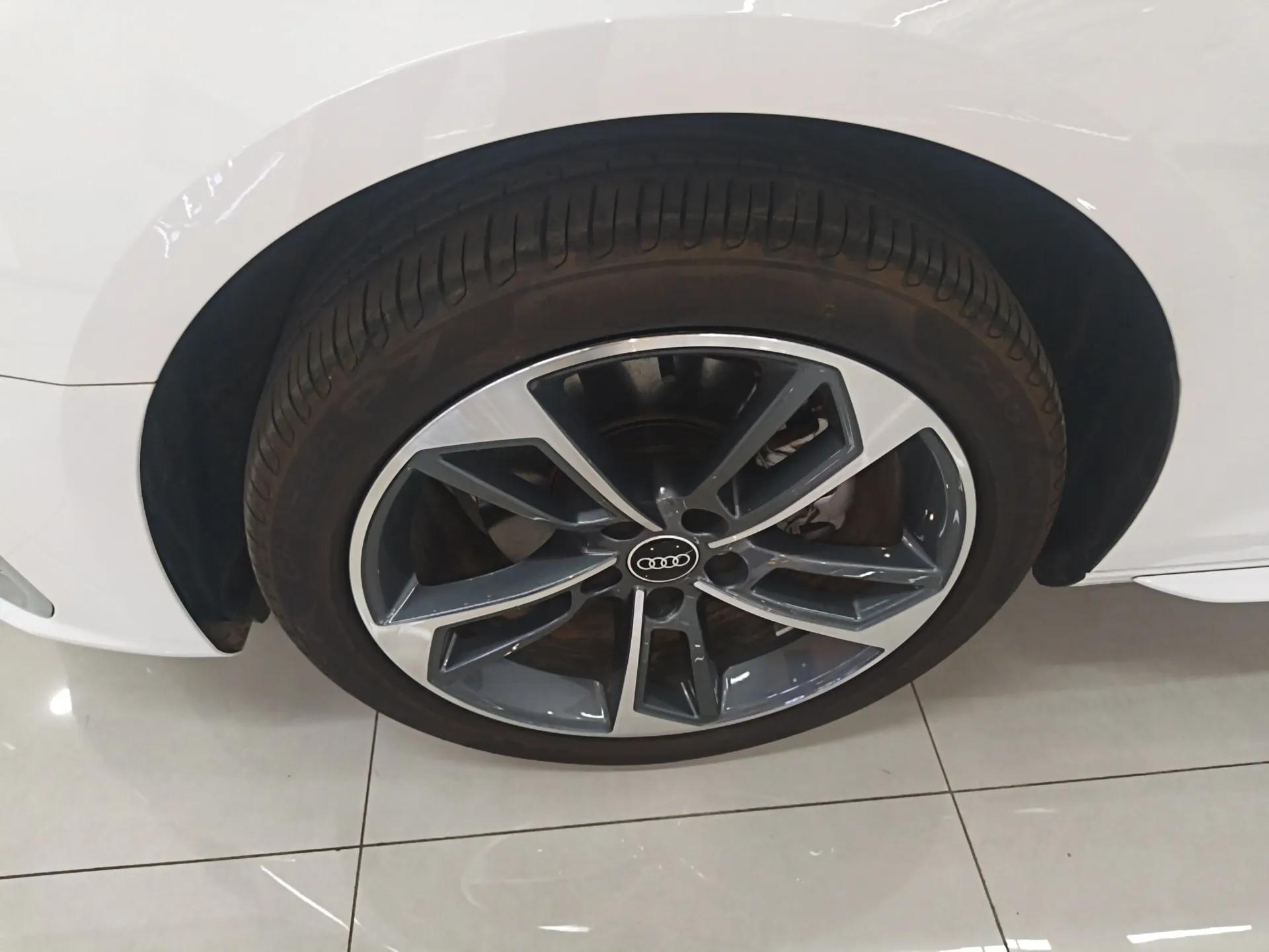 Audi A4L 2024 40 TFSI Fashion Dynamic Model — миниатюра 8
