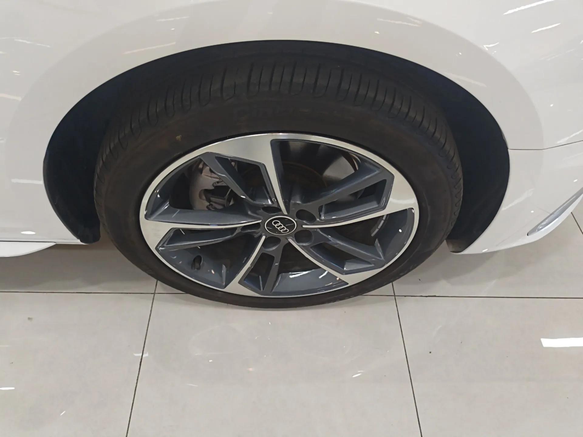 Audi A4L 2024 40 TFSI Fashion Dynamic Model — миниатюра 10