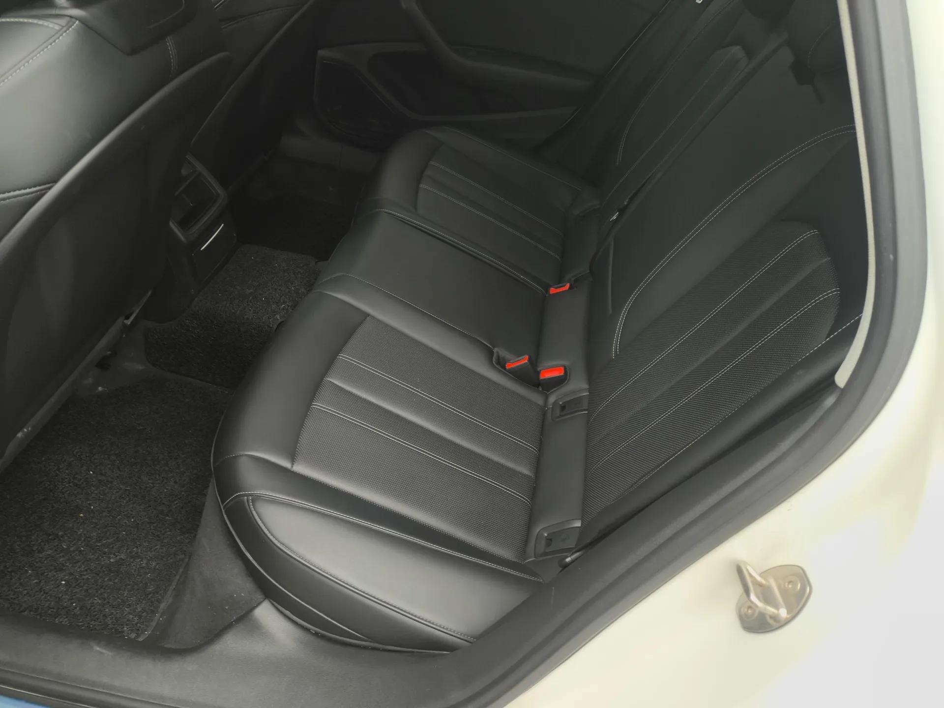 Audi A4L 2024 40 TFSI Fashion Dynamic Model — миниатюра 20