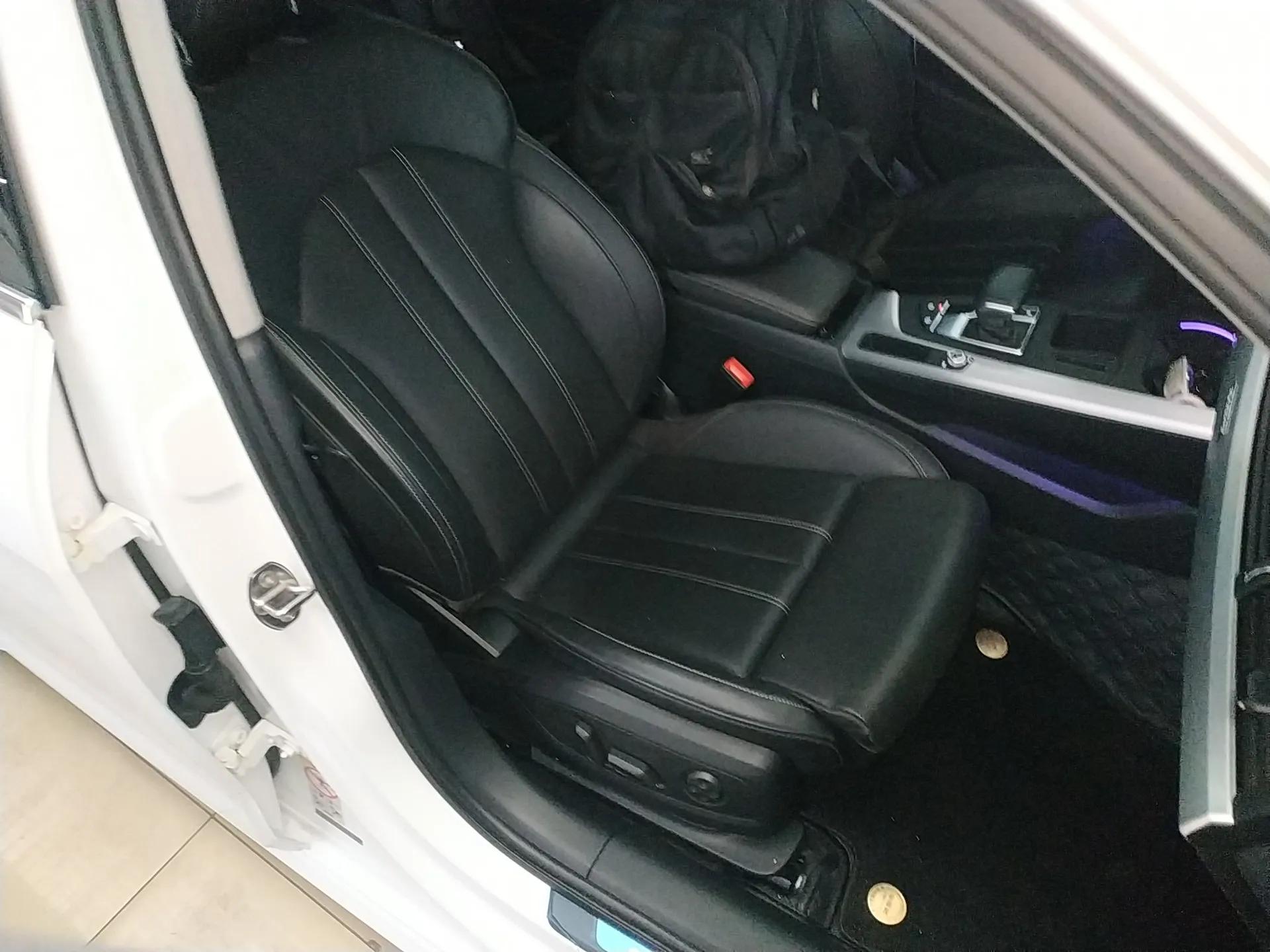 Audi A4L 2020 40 TFSI quattro Luxury Dynamic Model — миниатюра 30