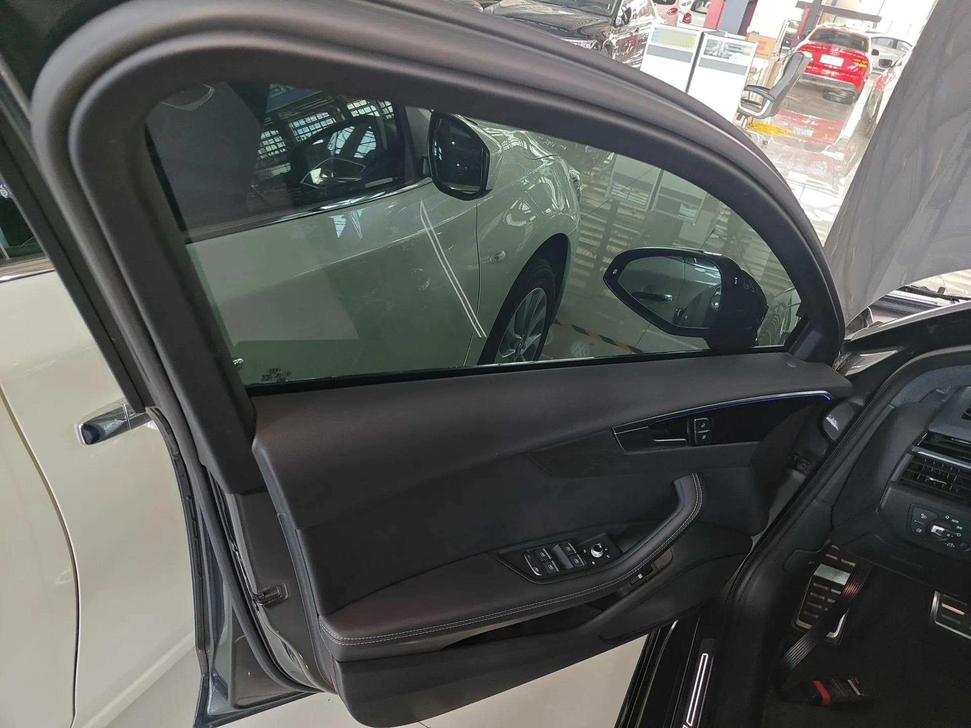 Audi A4L 2024 40 TFSI Luxury Dynamic Edition — миниатюра 26