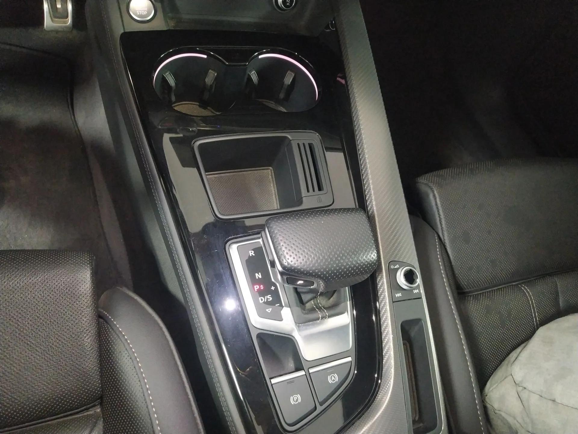 Audi A4L 2024 40 TFSI quattro RS Performance Package — миниатюра 17