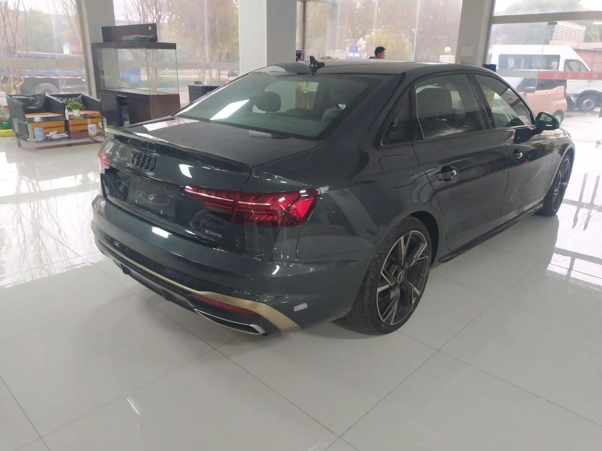 Audi A4L 2024 40 TFSI quattro RS Performance Package — миниатюра 6
