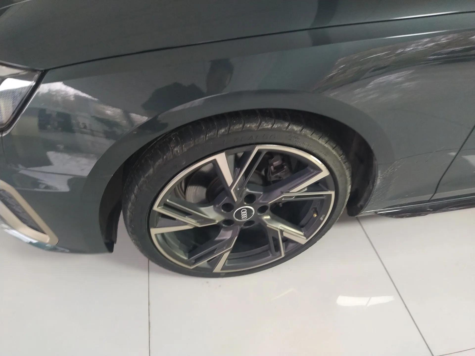 Audi A4L 2024 40 TFSI quattro RS Performance Package — миниатюра 8