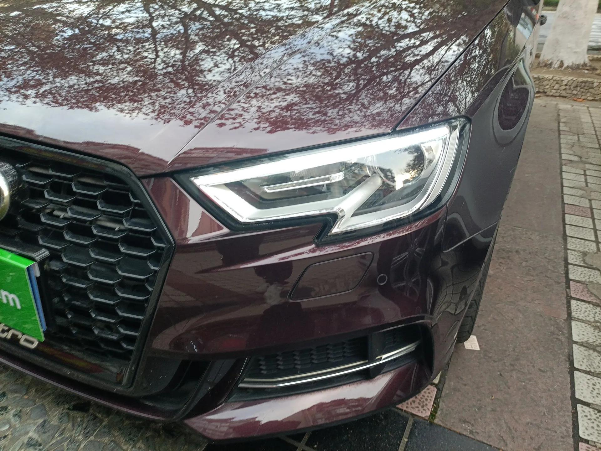 Audi A3 2018 30th Anniversary Edition Limousine 35 TFSI Fashion Model — миниатюра 2