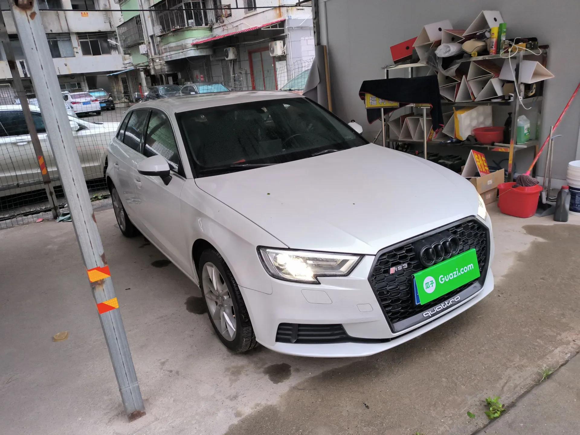 Audi A3 2018 30th Anniversary Edition Sportback 35 TFSI Ambition Model — миниатюра 4