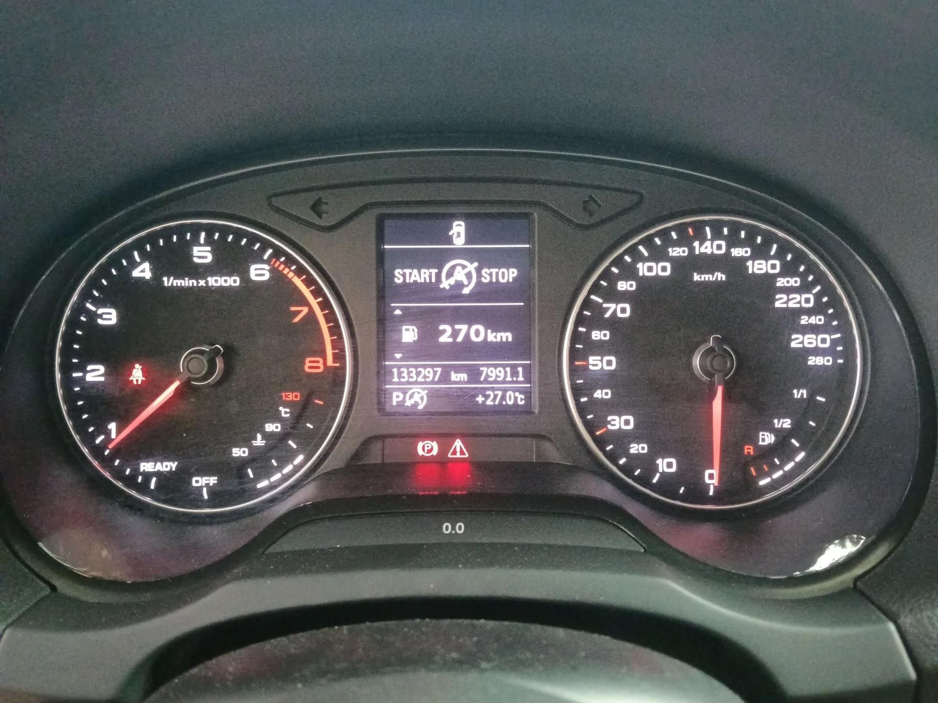 Audi A3 2018 30th Anniversary Edition Limousine 35 TFSI Sport Model — миниатюра 14