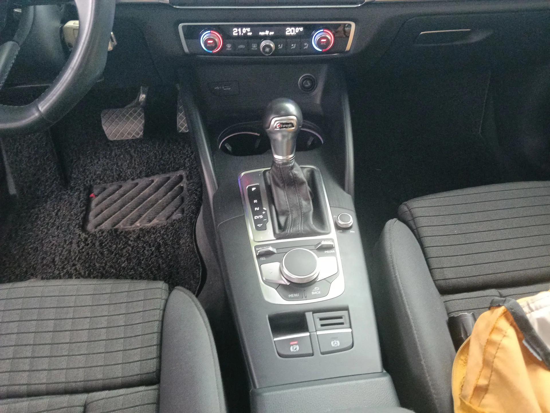 Audi A3 2018 30th Anniversary Edition Limousine 35 TFSI Sport Model — миниатюра 16