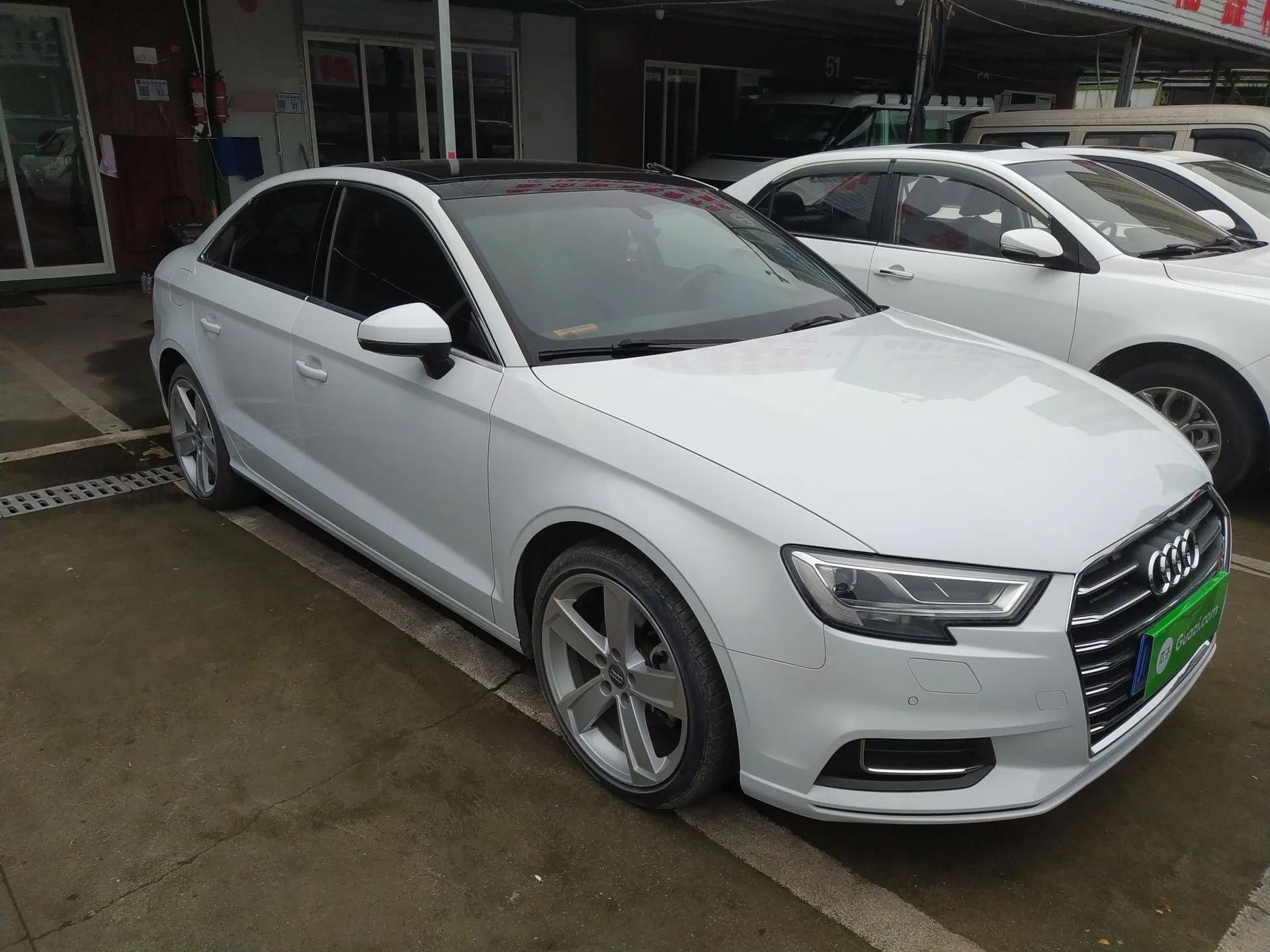 Audi A3 2019 Limousine 35 TFSI Style Version China V Emission Standard — миниатюра 4