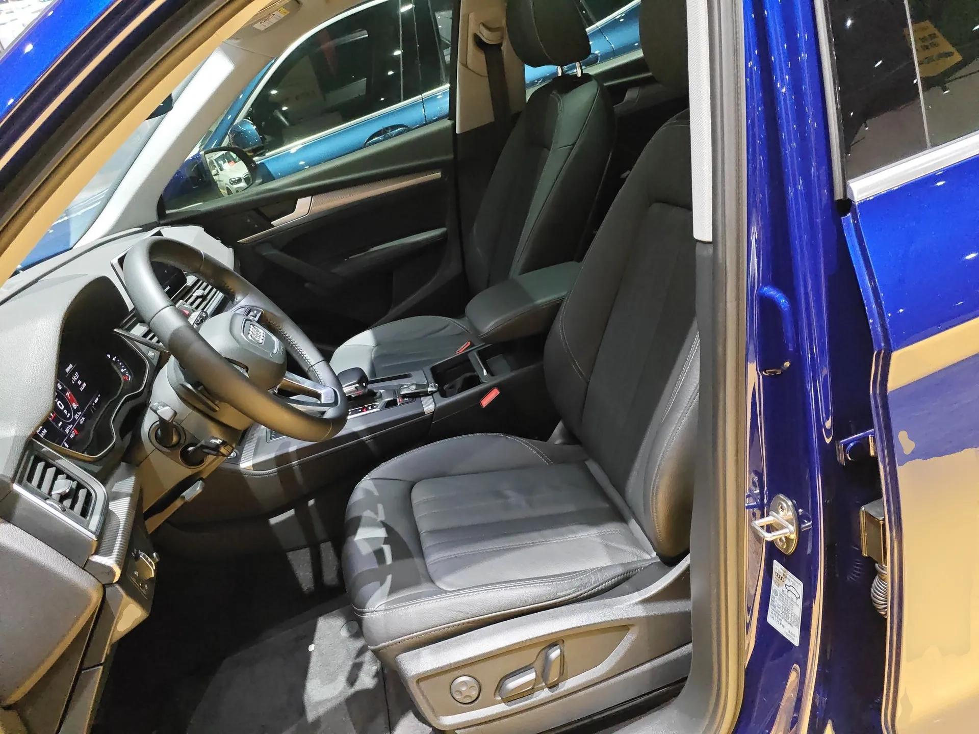 Audi Q5L 2020 45 TFSI Prestige Fashion Model — миниатюра 18
