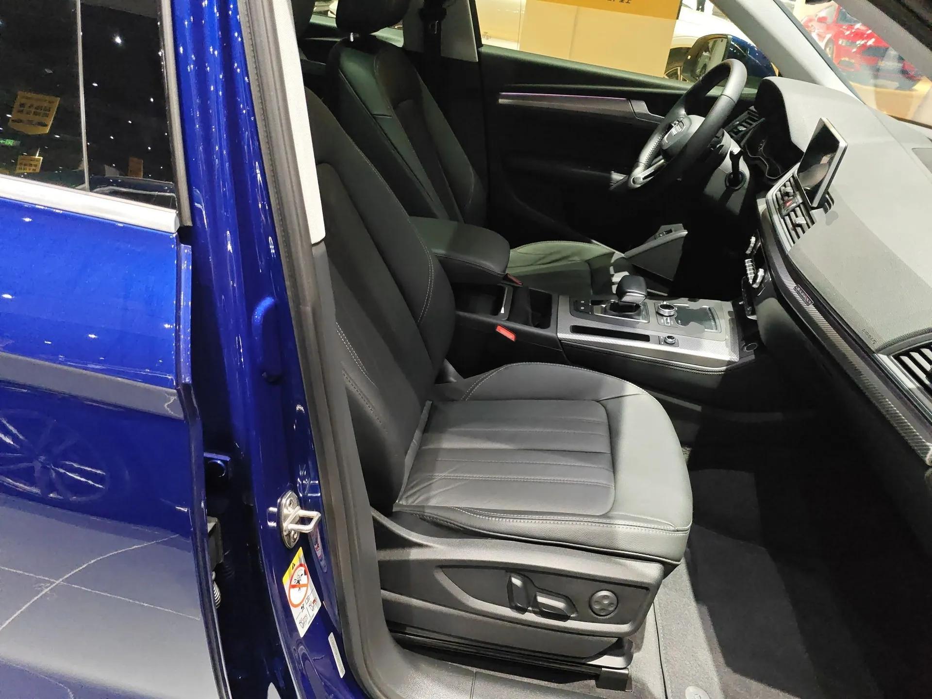 Audi Q5L 2020 45 TFSI Prestige Fashion Model — миниатюра 23