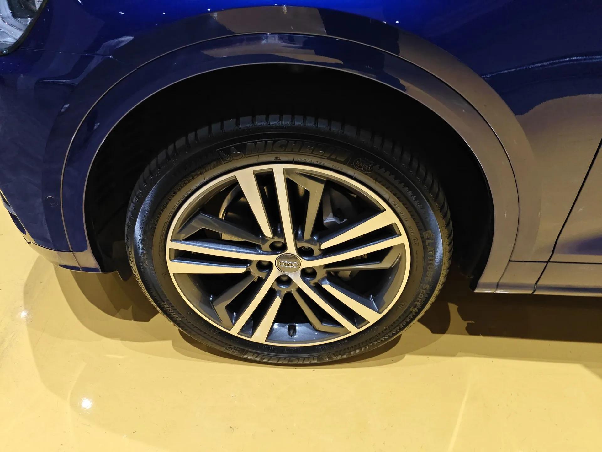 Audi Q5L 2020 45 TFSI Prestige Fashion Model — миниатюра 8