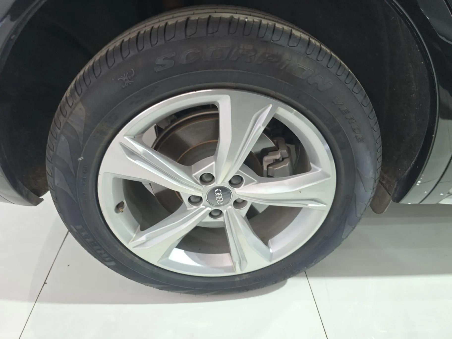 Audi Q5L 2018 40 TFSI Prestige Edition China VI Emission Standard — миниатюра 10