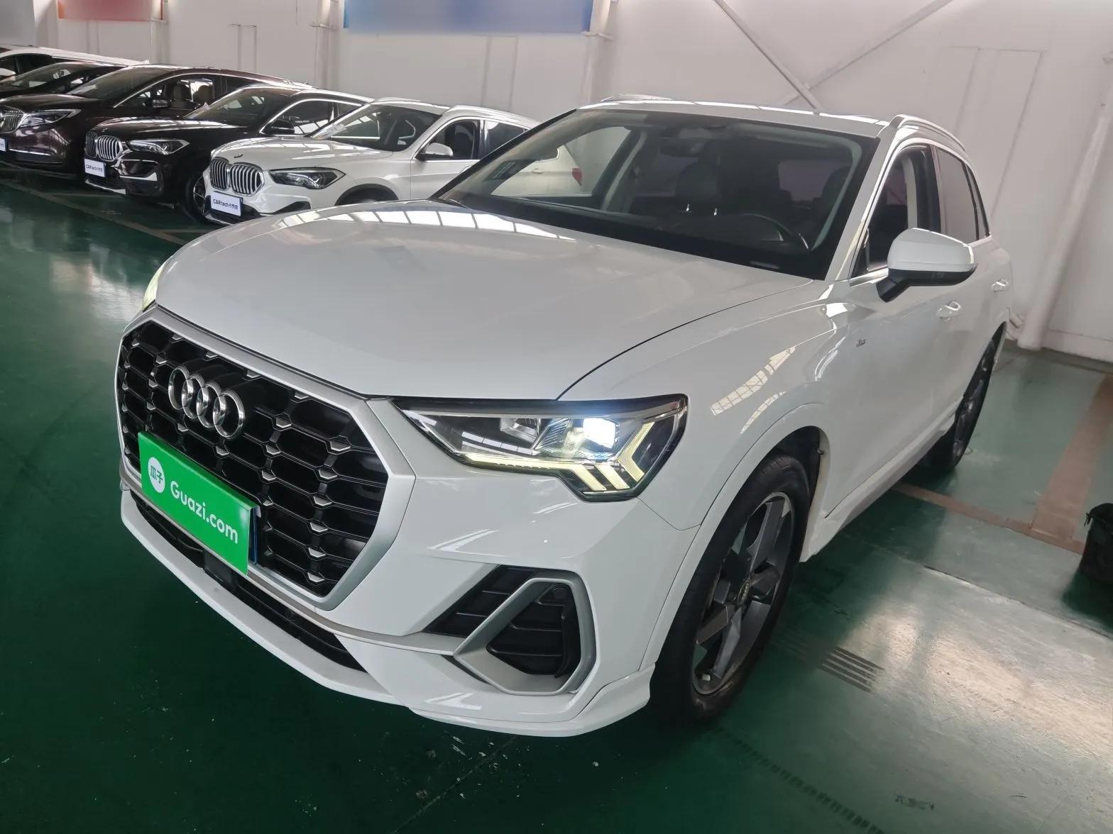 Audi Q3 2019 40 TFSI Fashion Dynamic Model — миниатюра 1