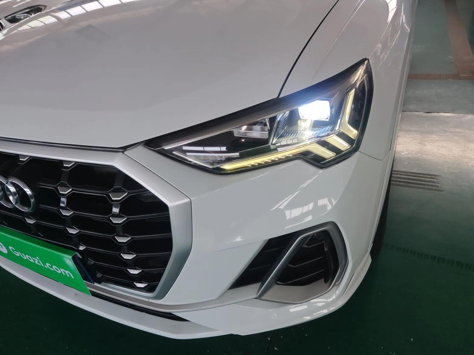 Audi Q3 2019 40 TFSI Fashion Dynamic Model — миниатюра 9